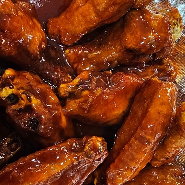 Bone~in Wings (24 pcs.).