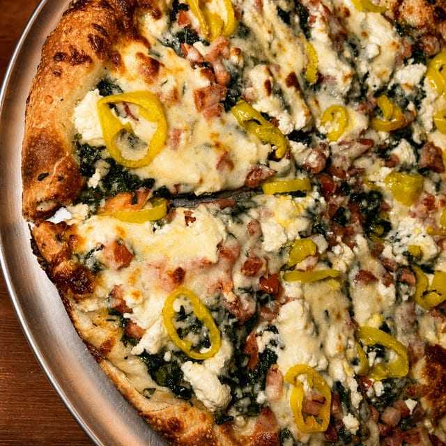 Florentine Pizza (12-cut).